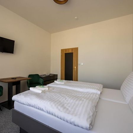 Hotel Tht Поличка Экстерьер фото