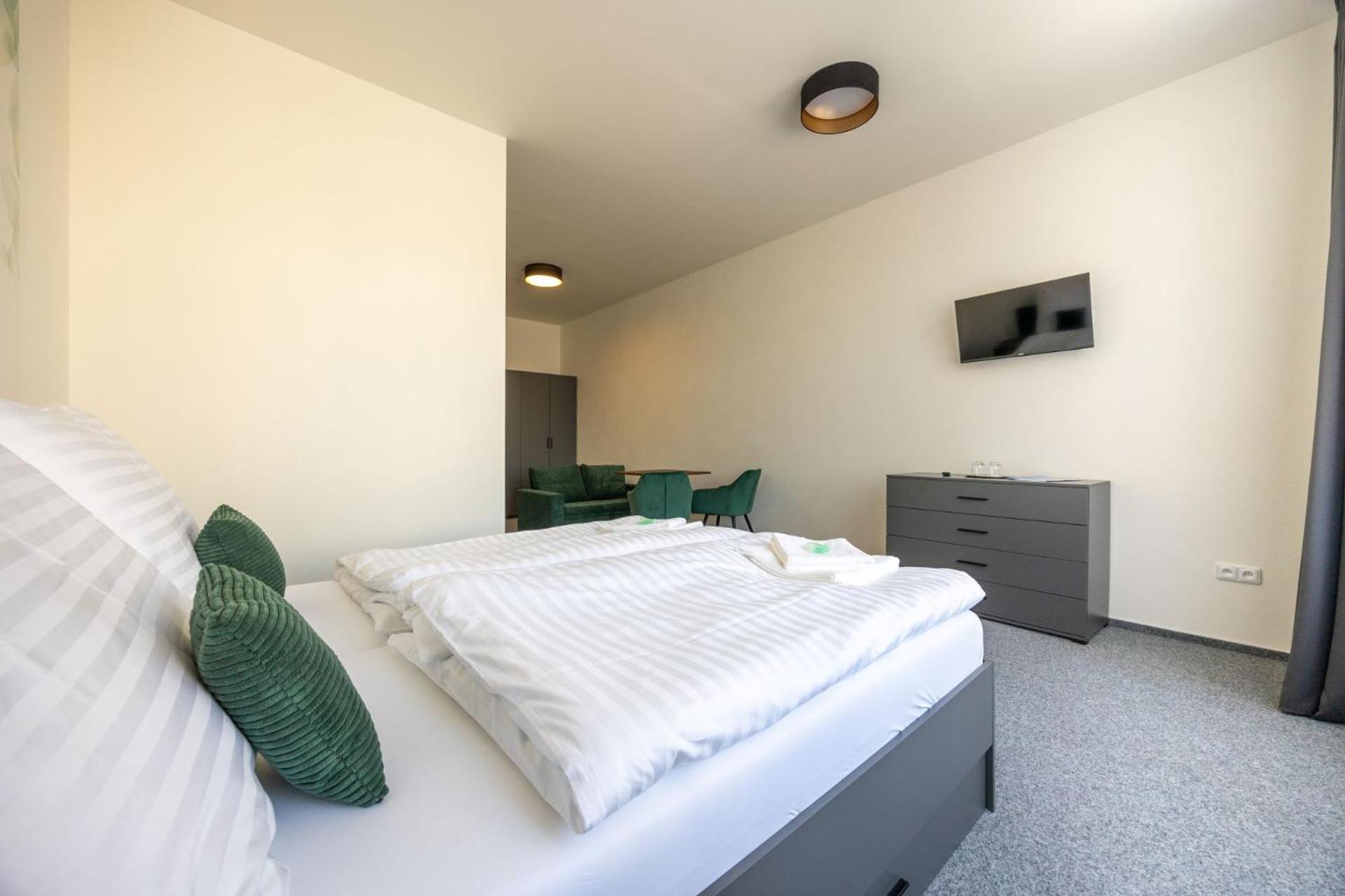 Hotel Tht Поличка Экстерьер фото